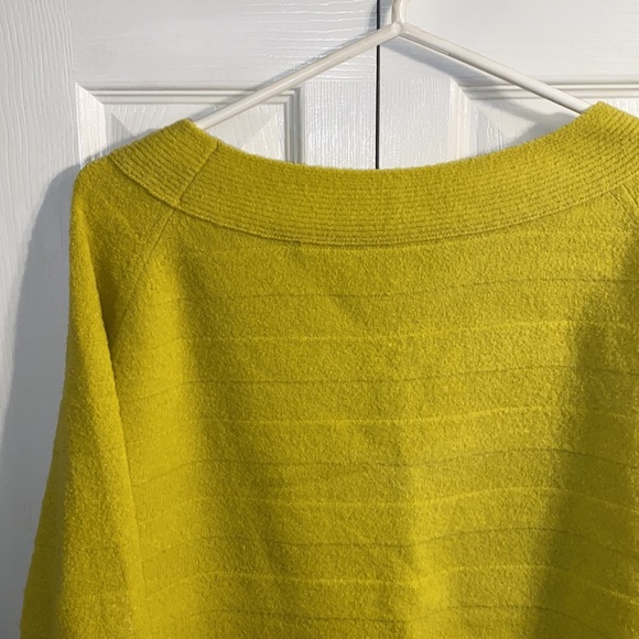 Vince Yellow Wool Sweater - Picture 5 of 6